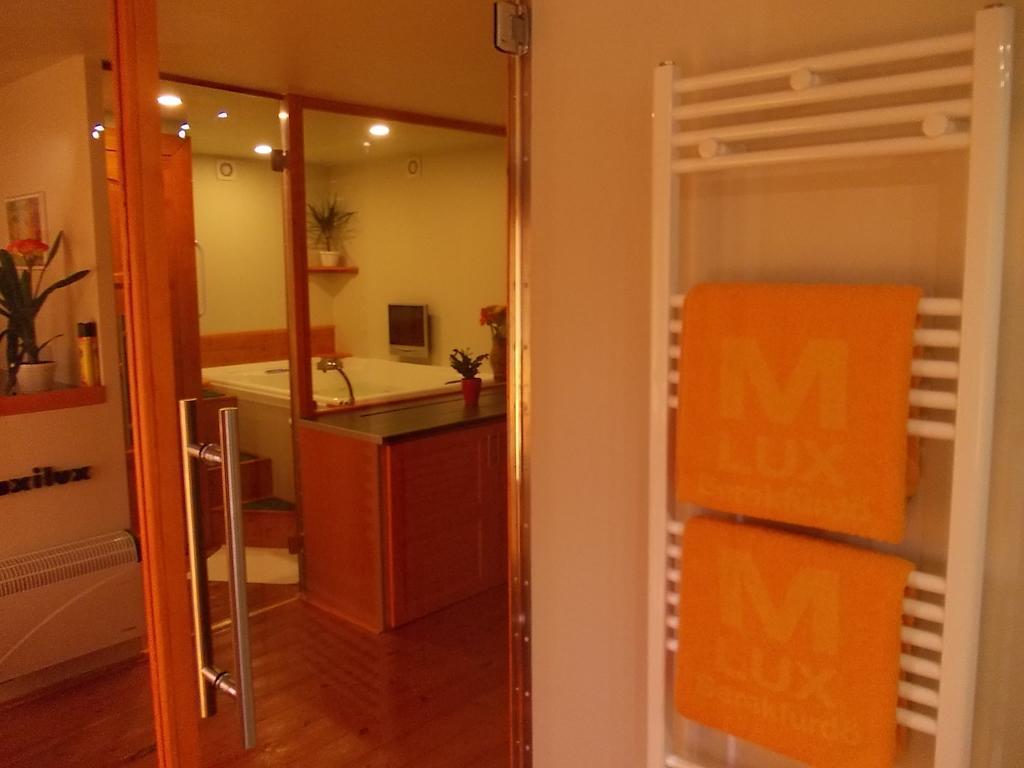 Maxilux
