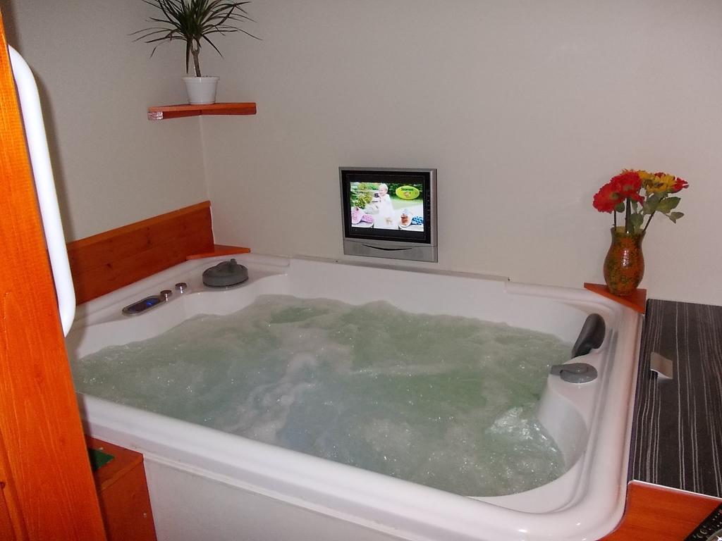 Maxilux Apartment